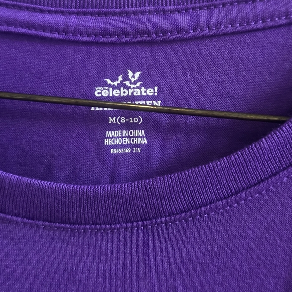 Celebrate purple short sleeved halloween t-shirt size med 8/10 - Picture 3 of 3